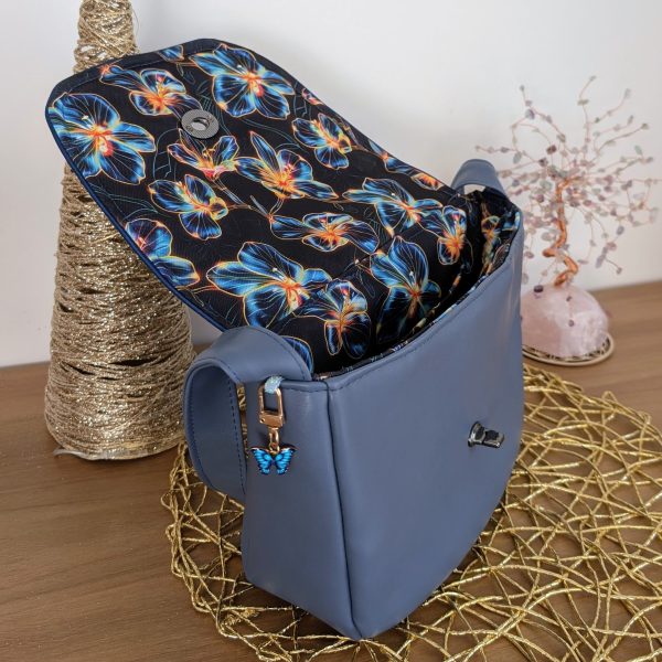Détail tissu floral du sac Margaux